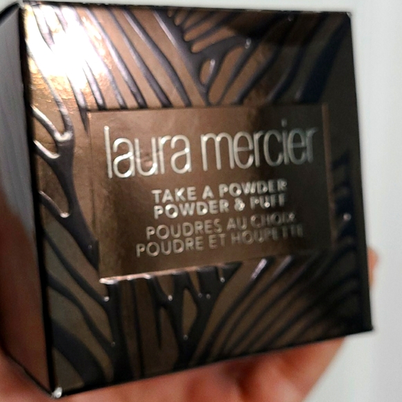 NEW Laura mercier setting powder w/puff - Picture 2 of 4
